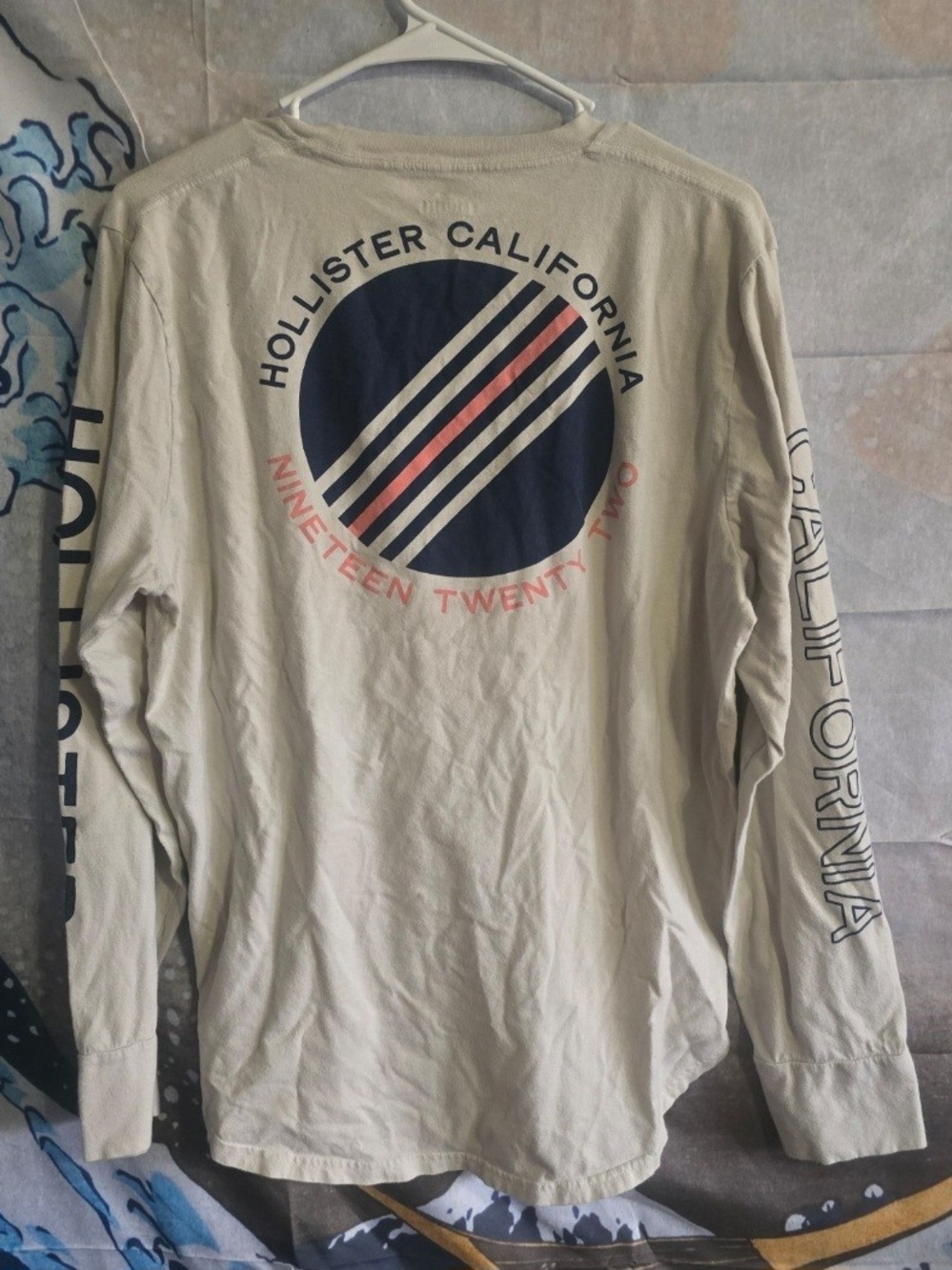 Hollister Long-Sleeve Graphic Tee in Beige with Navy & Coral Accents